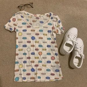 🍡FREE W PURCHASE, UO macaroon shirt